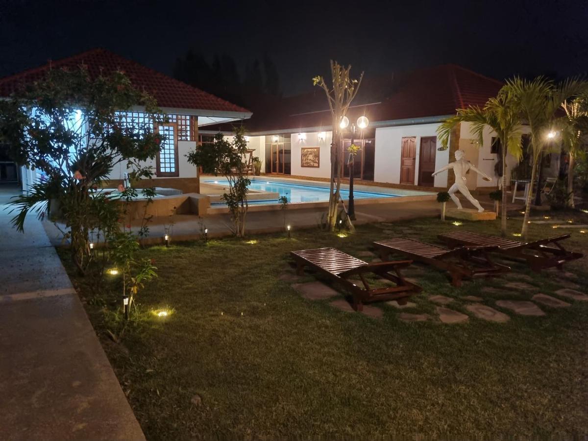 Meyers Hua Hin Hotel Luaran gambar